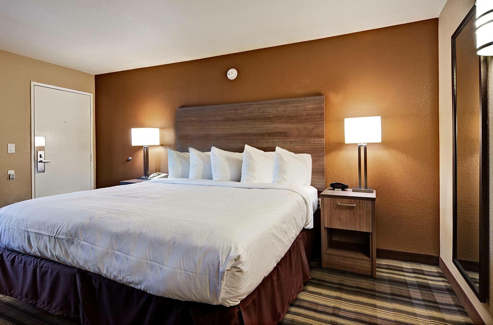 Boulder University Inn エクステリア 写真