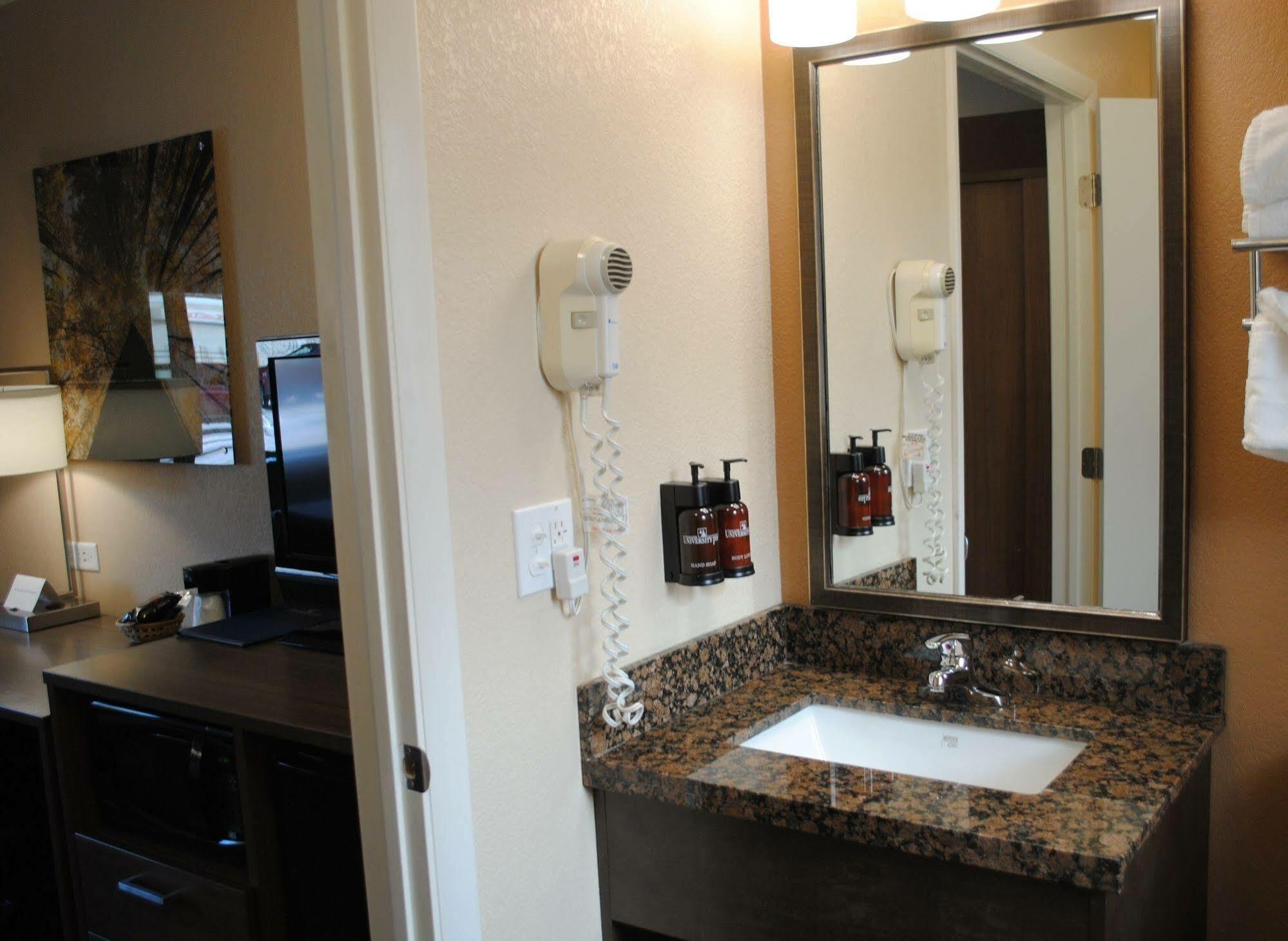 Boulder University Inn エクステリア 写真